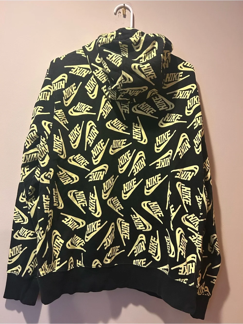 Nike Large Sportswear Men's Fleece Warm Pullover Hoodie Black Green Allover Logo